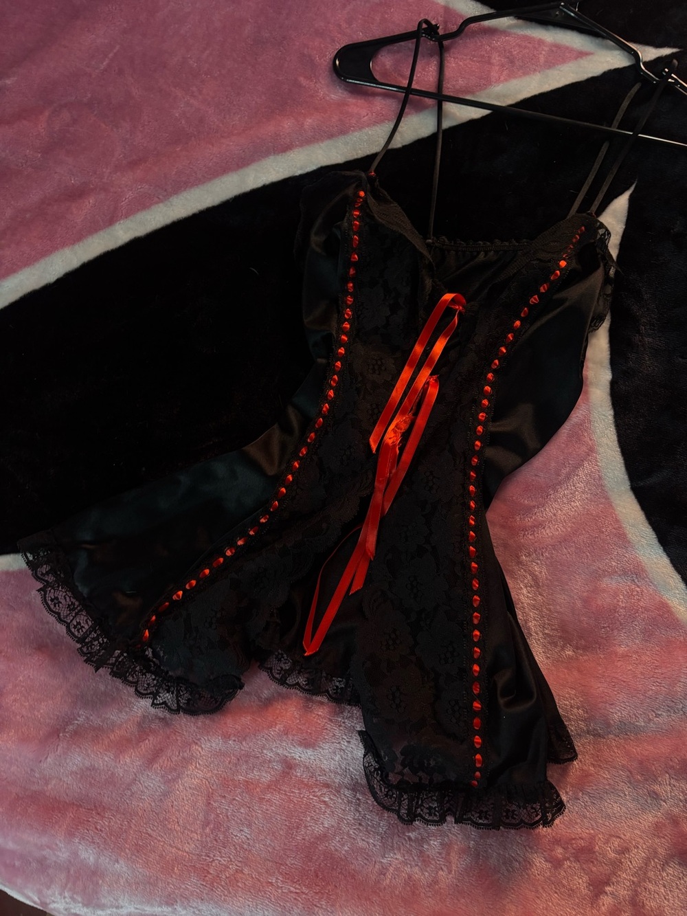 Short laced nightgown